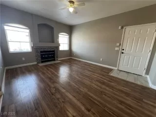 Photo #5: 2711516 Listing 