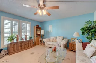 Photo #2: 2711527 Listing 