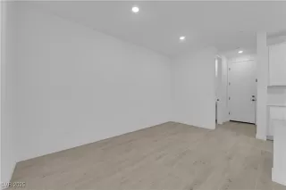 Photo #6: 2711567 Listing 