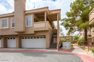 Photo #1: 2711568 Listing 