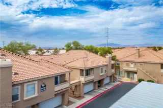 Photo #3: 2711568 Listing 