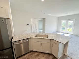 Photo #6: 2711572 Listing 