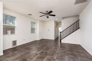 Photo #3: 2711581 Listing 