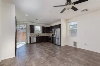 Photo #6: 2711581 Listing 