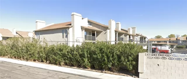 MLS: 2711593 Condo For Sale