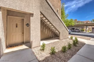 Photo #2: 2711606 Listing 