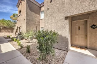 Photo #3: 2711606 Listing 