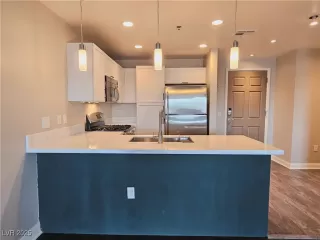 Photo #4: 2711611 Listing 