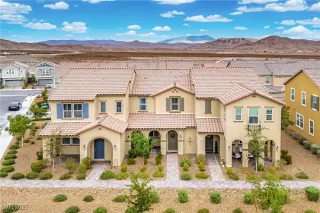 Photo #1: 2711618 Listing 