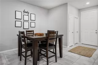 Photo #6: 2711618 Listing 