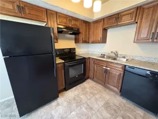 Photo #1: 2711624 Listing 