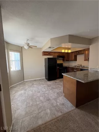 Photo #2: 2711624 Listing 