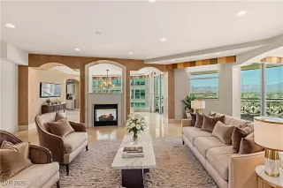 Photo #3: 2711631 Listing 