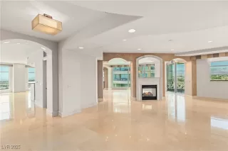 Photo #6: 2711631 Listing 