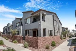 Photo #2: 2711644 Listing 