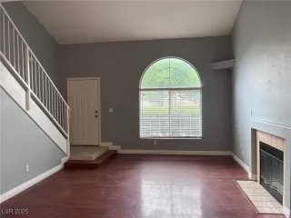 Photo #1: 2711648 Listing 