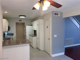 Photo #5: 2711648 Listing 