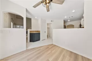 Photo #2: 2711658 Listing 