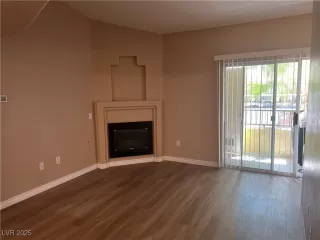 Photo #1: 2711661 Listing 