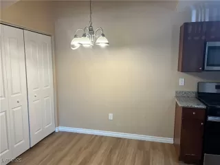 Photo #2: 2711661 Listing 