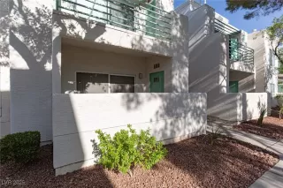 Photo #6: 2711678 Listing 