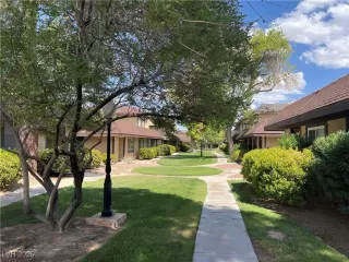 Photo #2: 2711681 Listing 