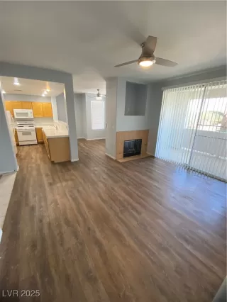 Photo #5: 2711682 Listing 