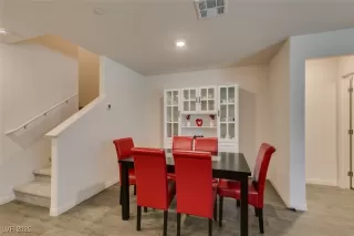 Photo #5: 2711708 Listing 