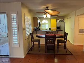 Photo #3: 2711710 Listing