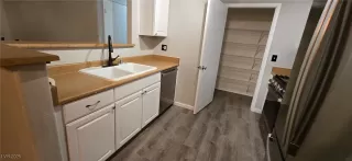 Photo #5: 2711713 Listing