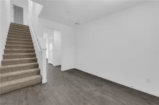 Photo #3: 2711719 Listing 