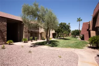 Photo #4: 2711724 Listing 