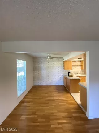 Photo #3: 2711753 Listing 