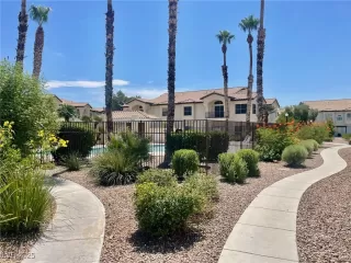 Photo #5: 2711766 Listing 