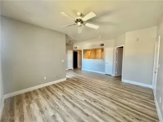 Photo #2: 2711781 Listing