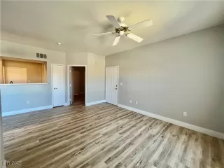 Photo #3: 2711781 Listing