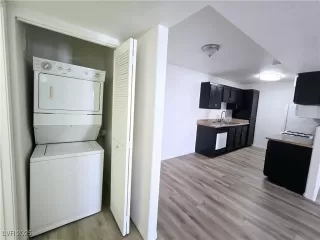 Photo #6: 2711790 Listing 