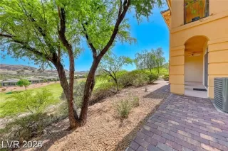 Photo #3: 2711792 Listing 