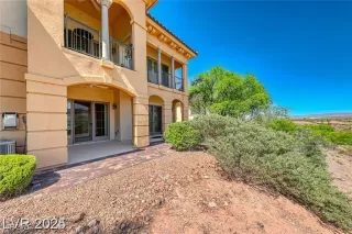 Photo #4: 2711792 Listing 