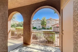 Photo #6: 2711823 Listing