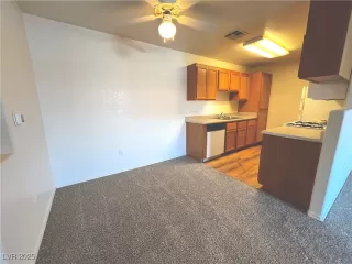 Photo #1: 2711835 Listing 