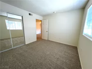 Photo #6: 2711835 Listing 