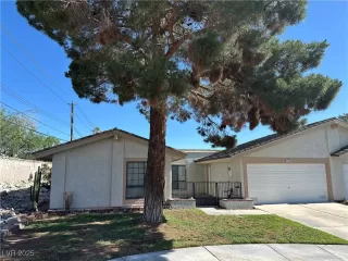 Photo #1: 2711838 Listing 