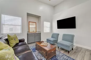 Photo #4: 2711882 Listing 