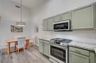 Photo #6: 2711882 Listing 