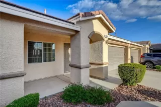 Photo #1: 2711887 Listing