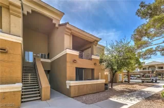 Photo #2: 2711894 Listing 