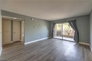 Photo #4: 2711894 Listing 