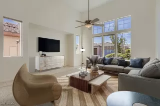 Photo #4: 2711927 Listing 