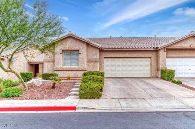 MLS: 2711931 Condo For Sale